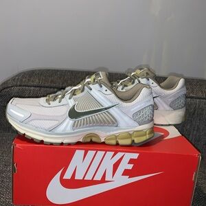 Nike Zoom Vomero 5